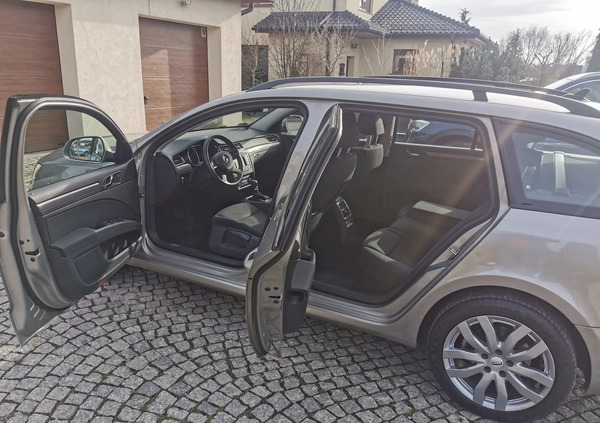 Skoda Superb cena 53999 przebieg: 237730, rok produkcji 2015 z Świeradów-Zdrój małe 79
